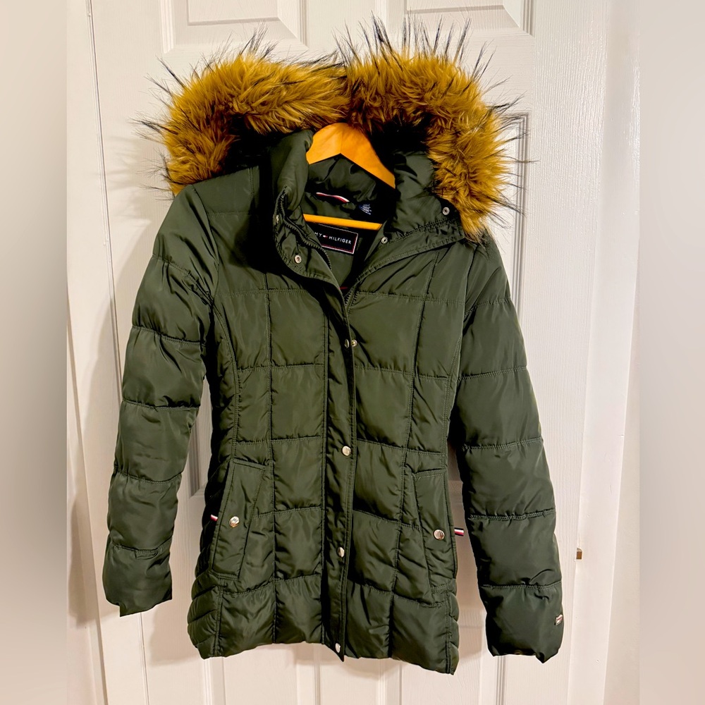 Tommy Hilfiger women’s winter jacket with faux fur detachable hood